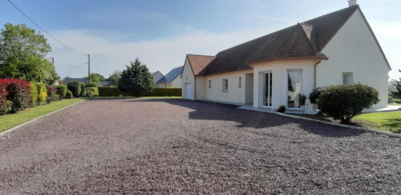 Gite "Au P'Tit Tourois" De Plain-Pied Tout Confort Avec Veranda Proche D'Omaha Beach Et De Bayeux Accueillant Les Animaux Eksteriør bilde