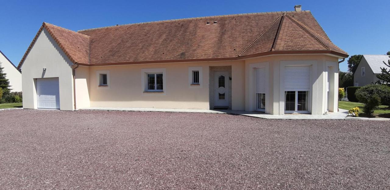 Gite "Au P'Tit Tourois" De Plain-Pied Tout Confort Avec Veranda Proche D'Omaha Beach Et De Bayeux Accueillant Les Animaux Eksteriør bilde