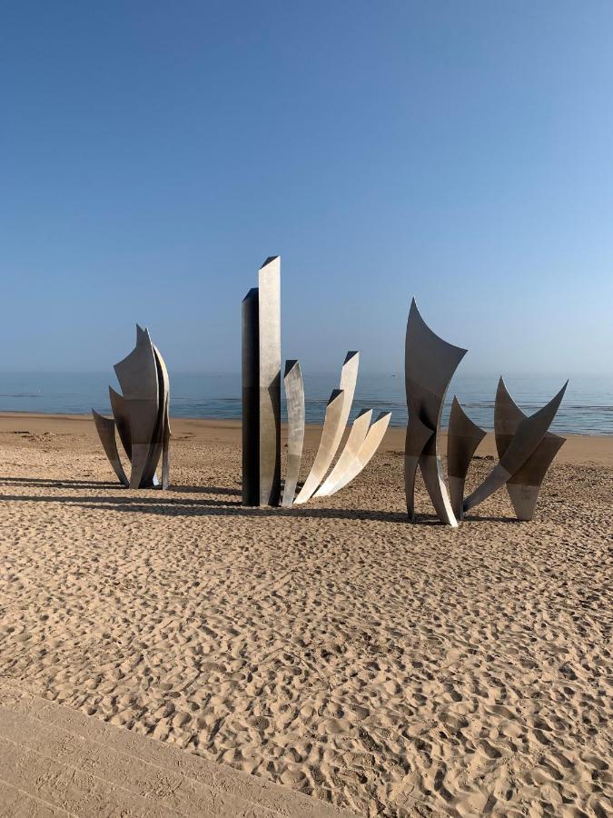 Gite "Au P'Tit Tourois" De Plain-Pied Tout Confort Avec Veranda Proche D'Omaha Beach Et De Bayeux Accueillant Les Animaux Eksteriør bilde